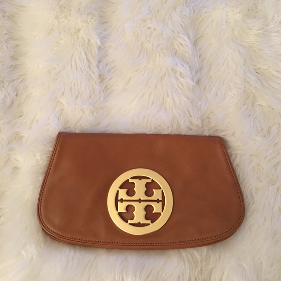 Tory Burch Handbags - Tori Burch clutch *mint condition*